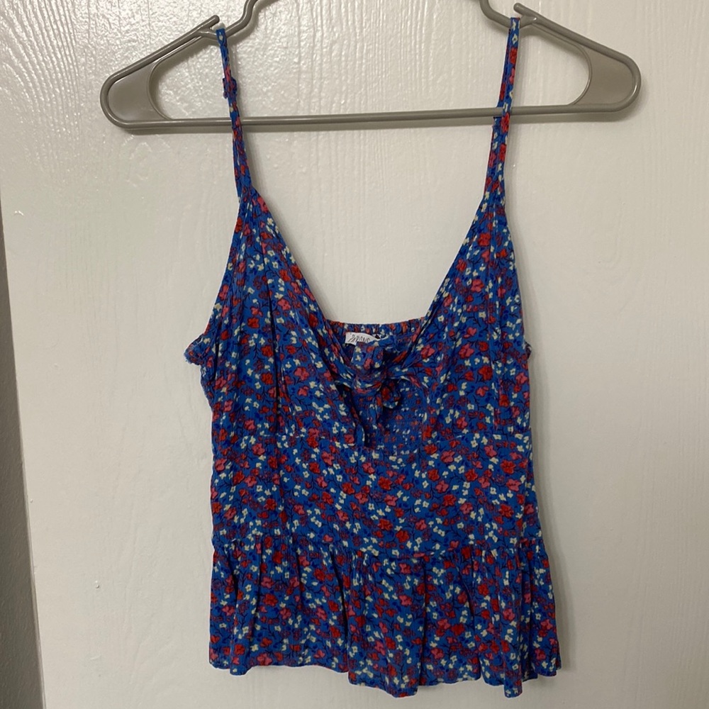 Super cute, lightweight floral tank